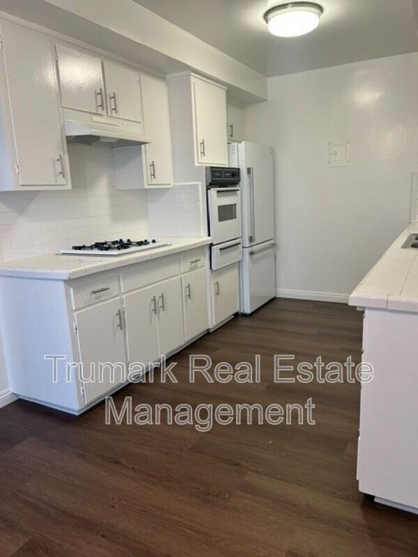 1346 N Columbus Ave #3 - Photo 6 of 14
