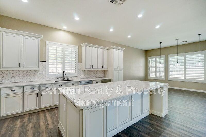 1357 N Drexel - Photo 6 of 39
