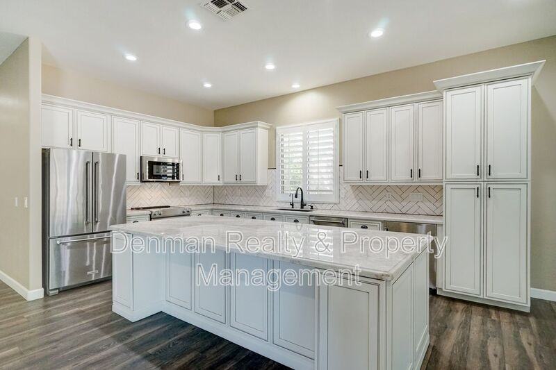 1357 N Drexel - Photo 7 of 39