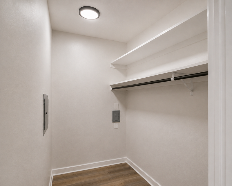 1312 N Adams St - Photo 3 of 5