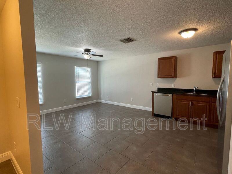 528 E Citrus Ave #1 - Photo 3 of 12