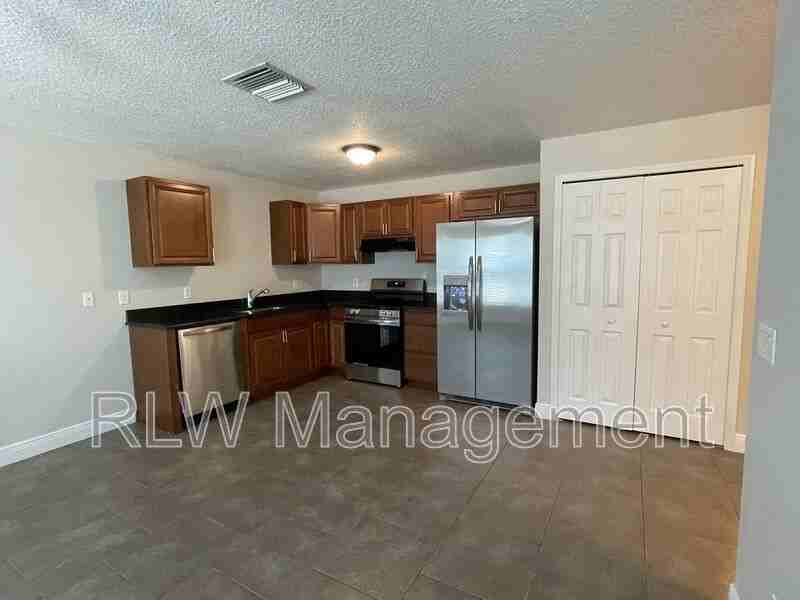 528 E Citrus Ave #1 - Photo 4 of 12