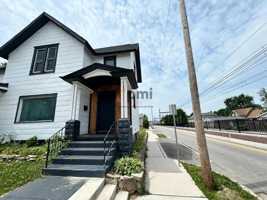 featured image of 1101 Manhattan St #UPPER