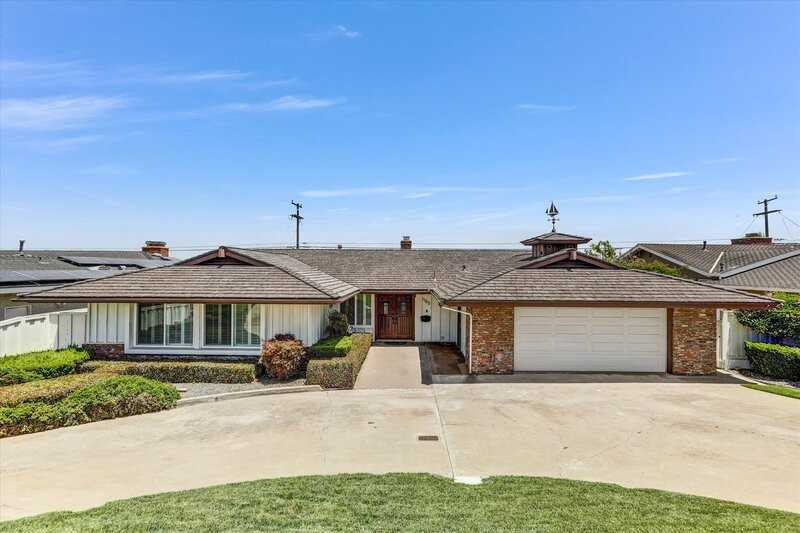1165 Catalina Blvd