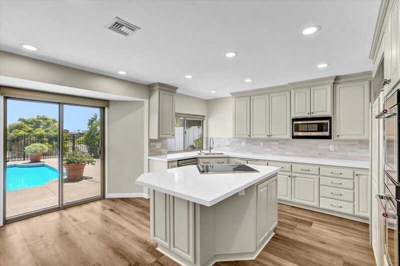1165 Catalina Blvd - Photo 7 of 24