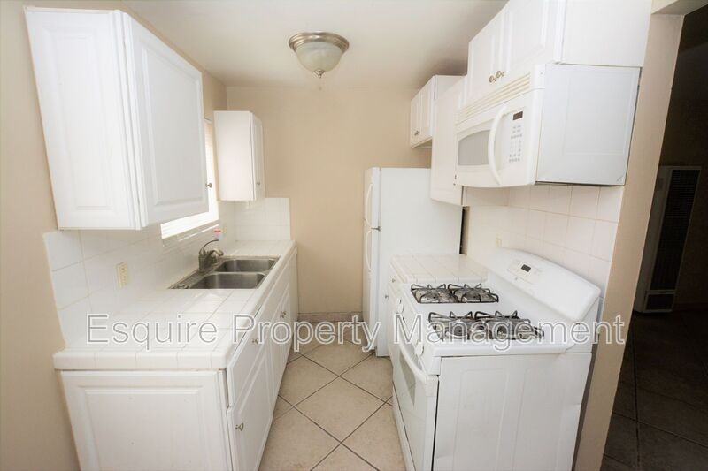 154 E C St #D - Photo 5 of 10