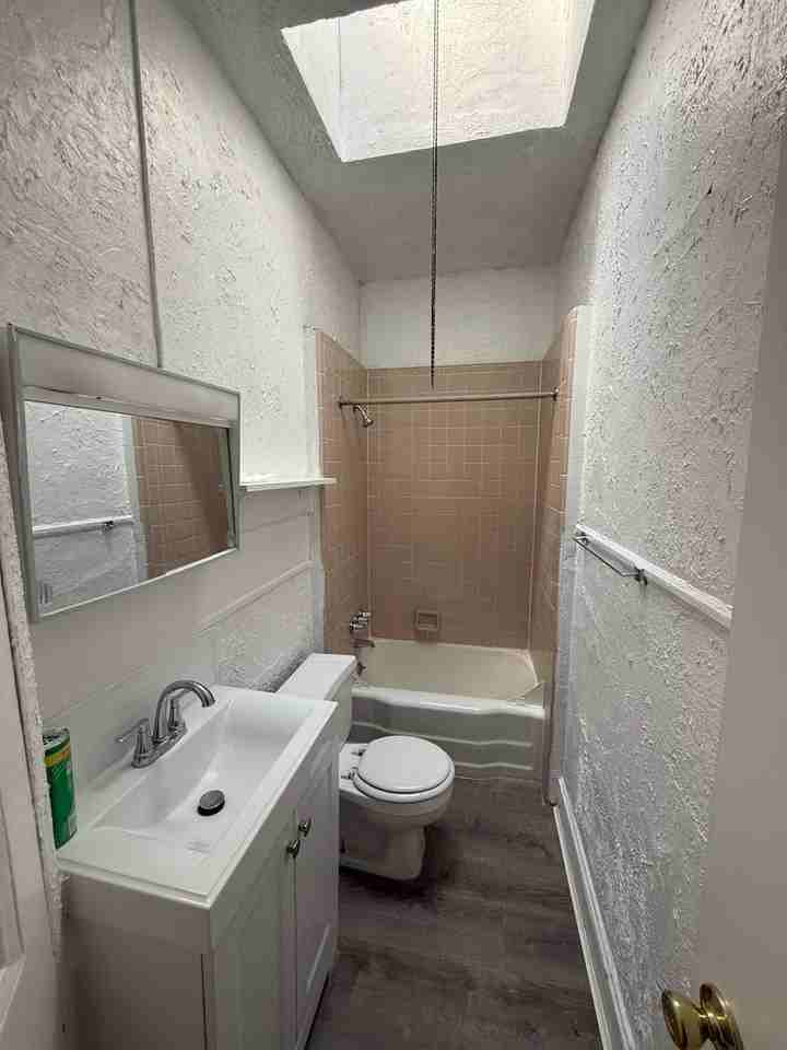 Rittenhouse Apartments - Photo 5 of 17