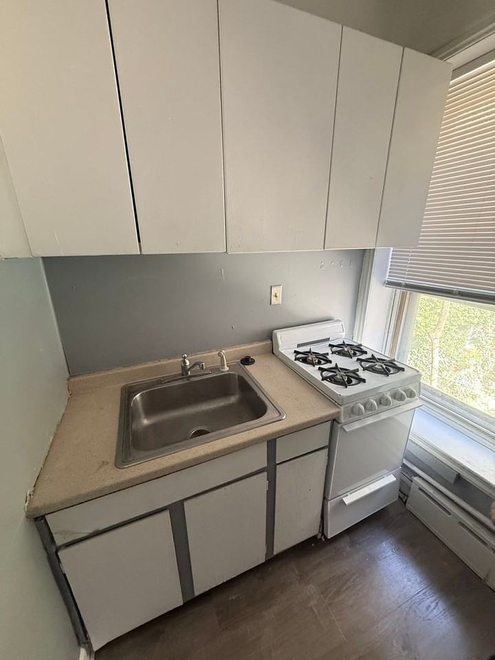 Rittenhouse Apartments - Photo 7 of 17