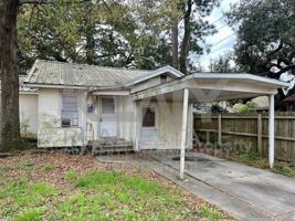 featured image of 409 Silkwood St