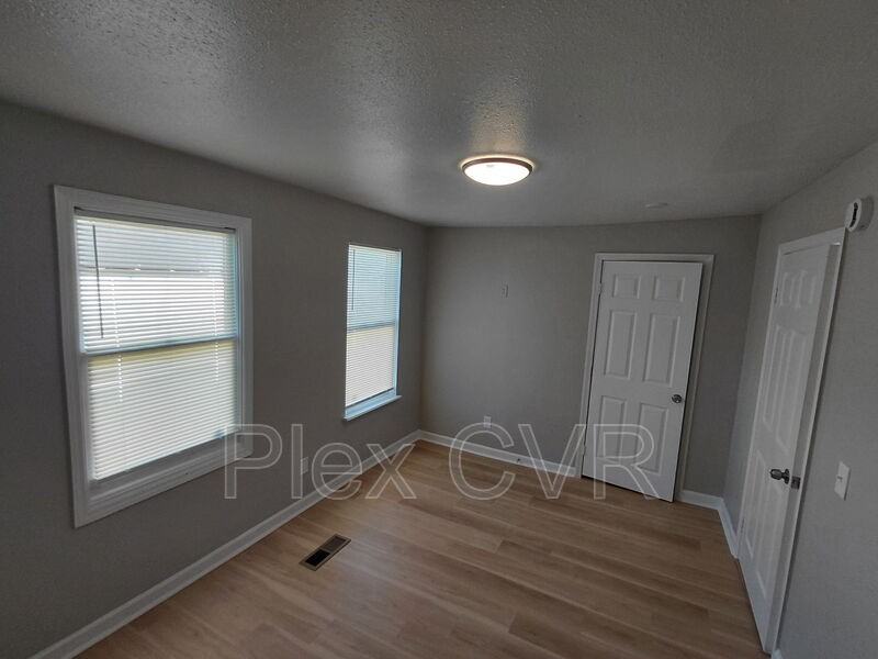 2822 Colorado St - Photo 2 of 8