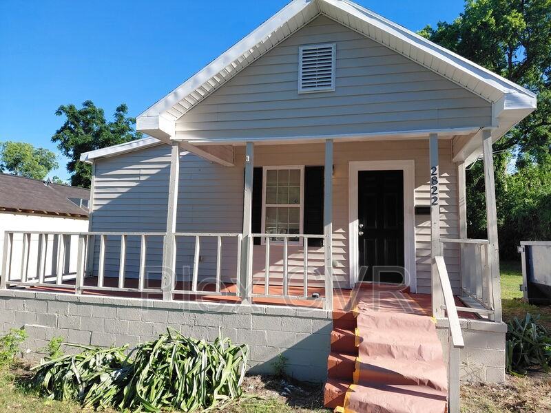 2822 Colorado St - Photo 6 of 8