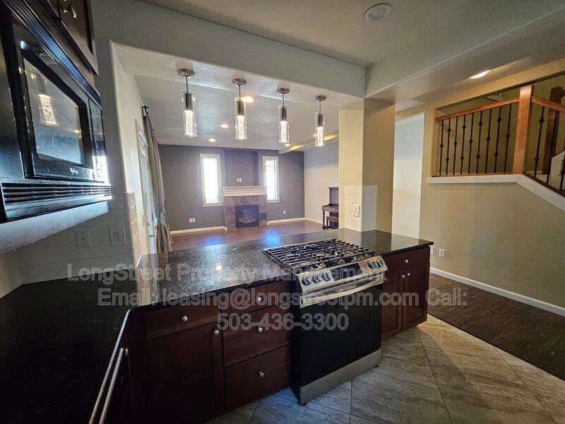 14607 Se Crystal St - Photo 6 of 38