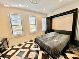 featured image of 3 N Hudson St #1