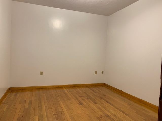 22 Thacher St #1 - Photo 2 of 10