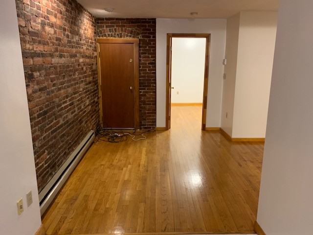 22 Thacher St #1 - Photo 5 of 10
