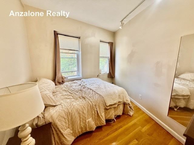 392 Commercial St #2 - Photo 4 of 12