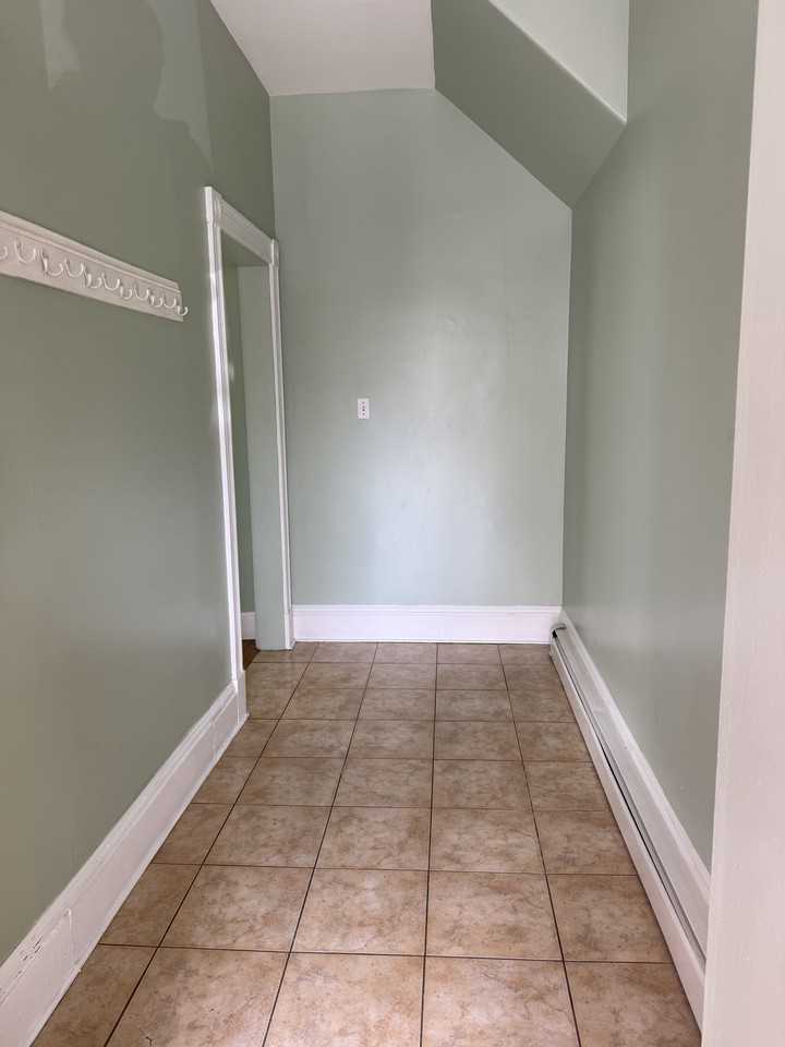 6 W Eagle St #1 - Photo 4 of 10