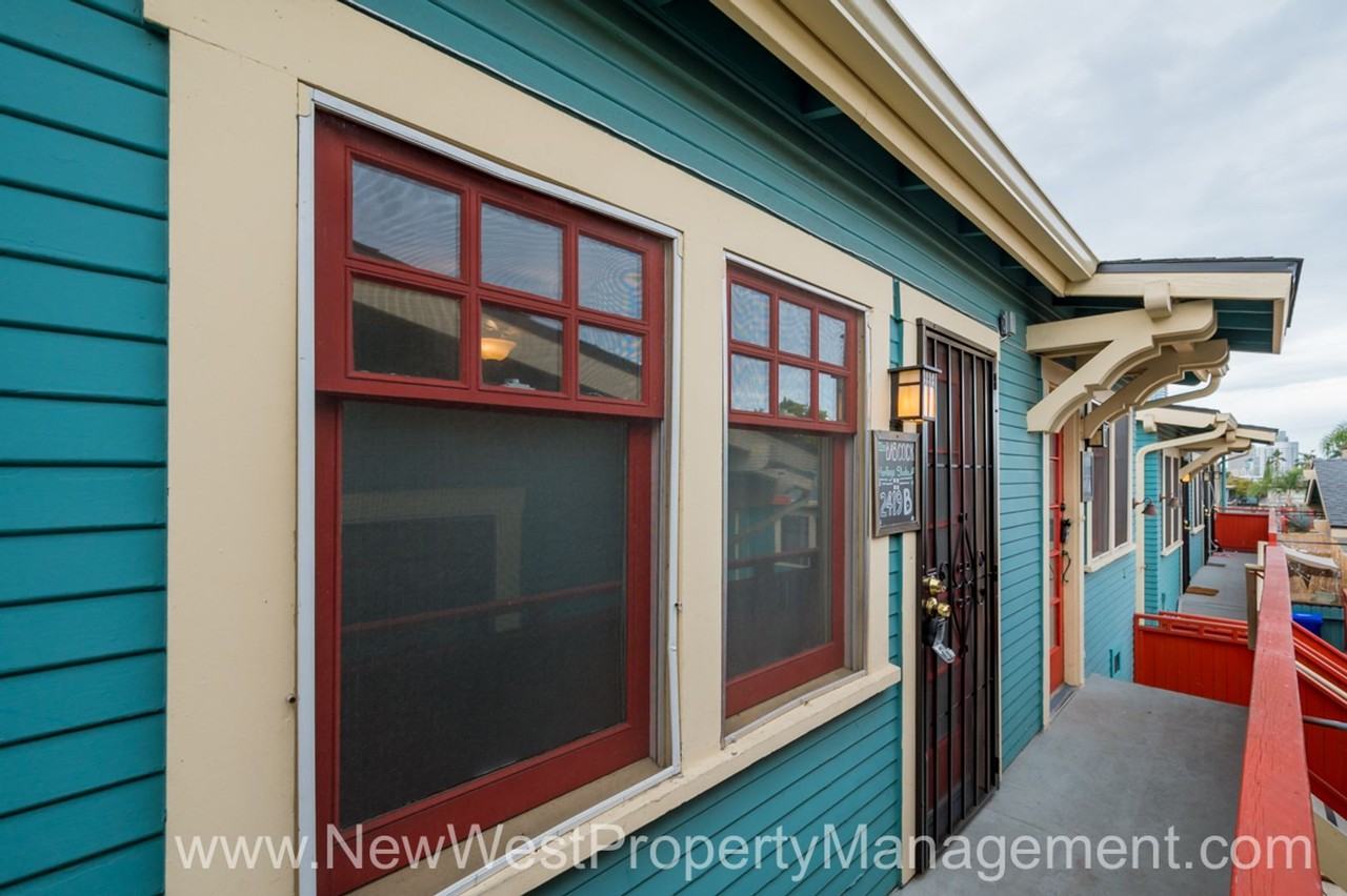 2419 Market St #B - Photo 4 of 16