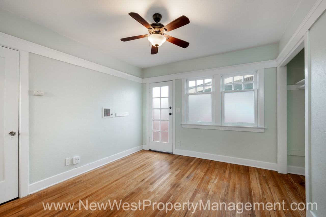 2419 Market St #B - Photo 6 of 16