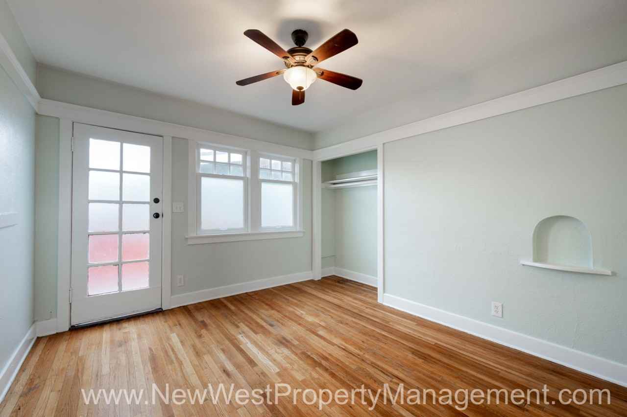 2419 Market St #B - Photo 7 of 16
