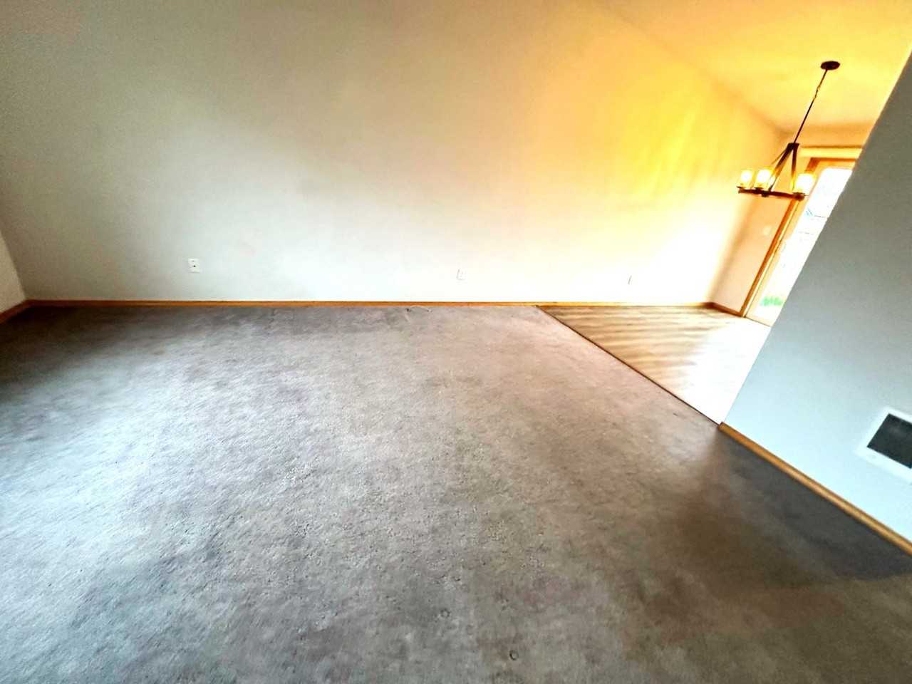 1904 Starker Pl - Photo 2 of 13