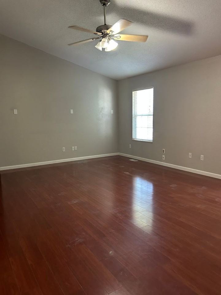1456 Kingsley Dr - Photo 7 of 10