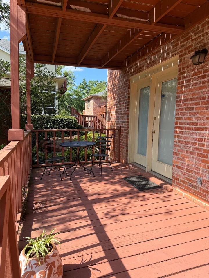 520 E Pensacola St - Photo 5 of 48