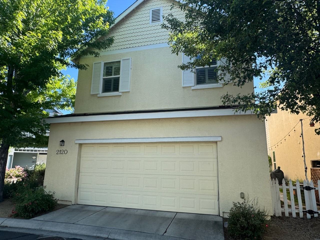 2120 Virginia Lake Way - Photo 3 of 21