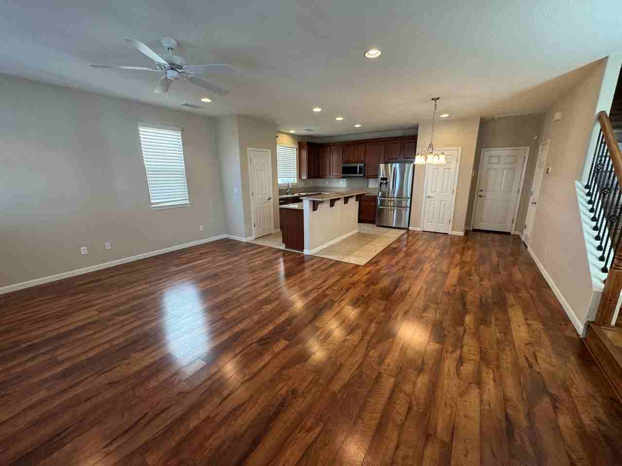 2120 Virginia Lake Way - Photo 4 of 21