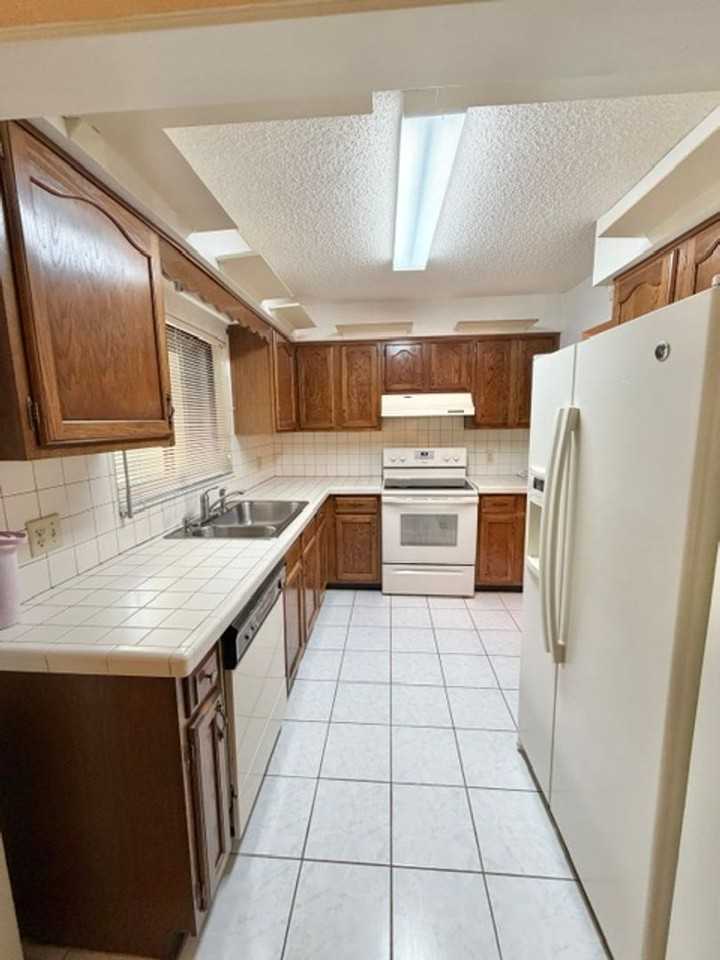 101 Grand Plaza Dr - Photo 5 of 15