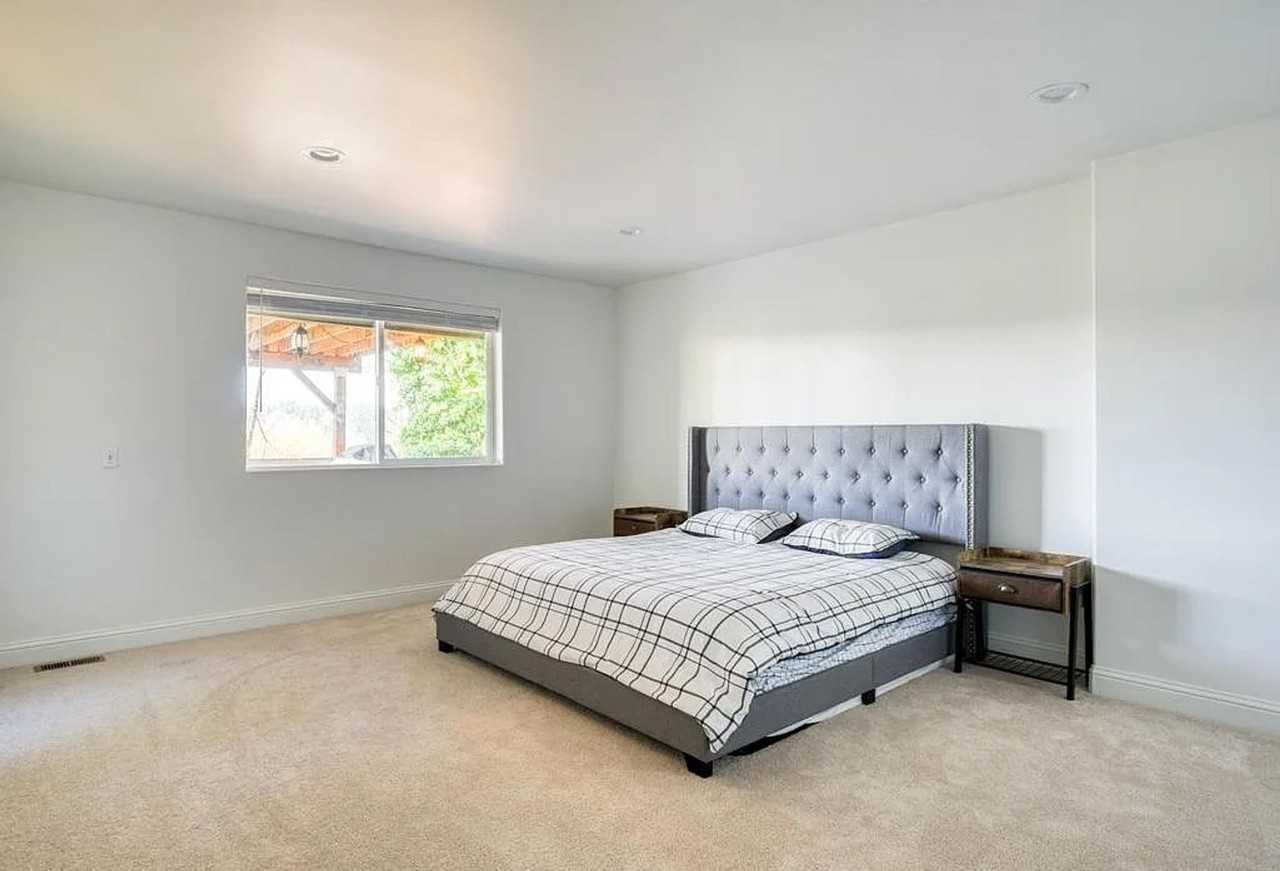 10951 Se 62nd St - Photo 7 of 20