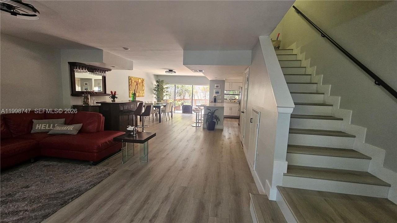 16446 Ne 27th Pl #TH - Photo 4 of 28