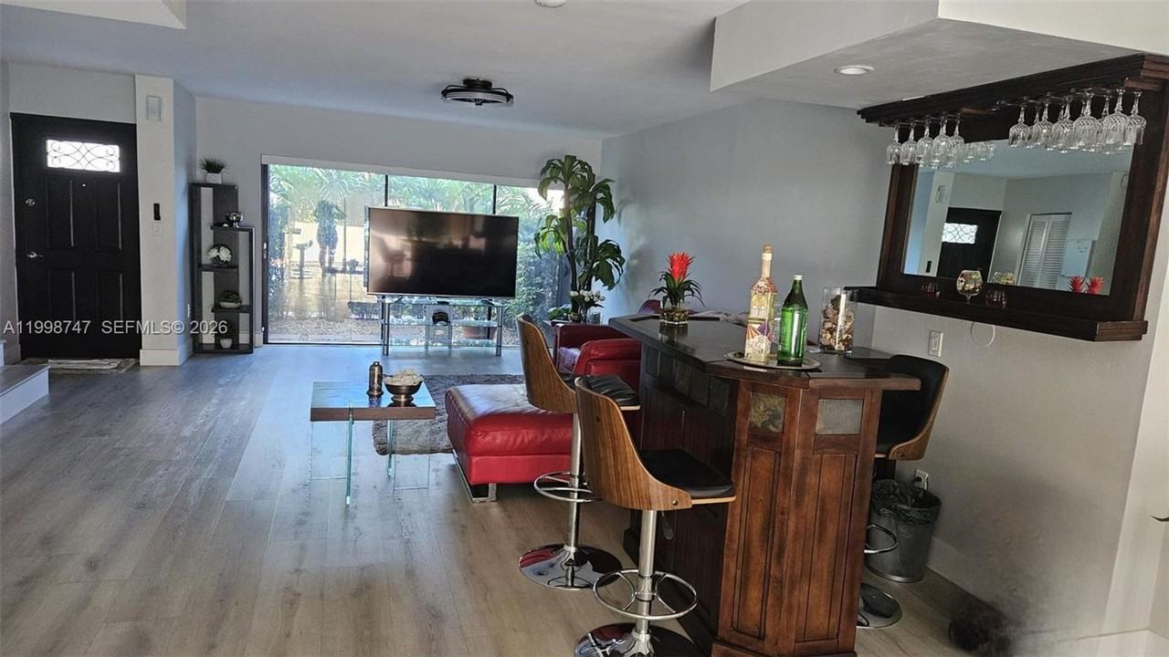 16446 Ne 27th Pl #TH - Photo 6 of 28