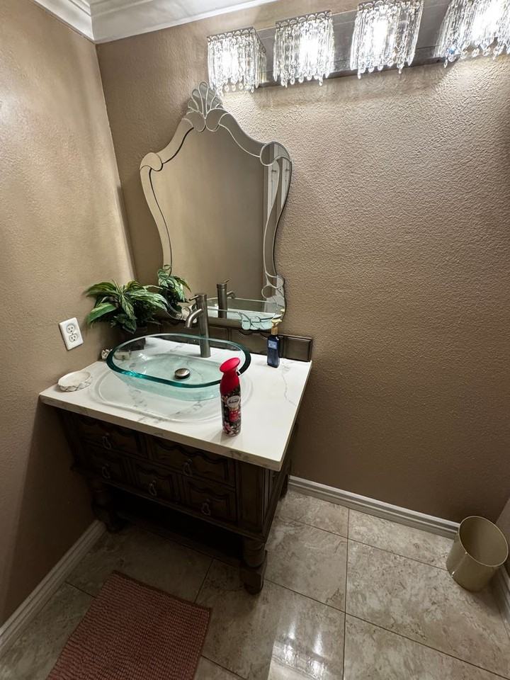 10295 Moorpark St - Photo 6 of 7