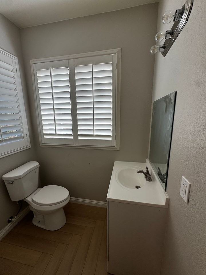 29216 Azara St - Photo 4 of 9