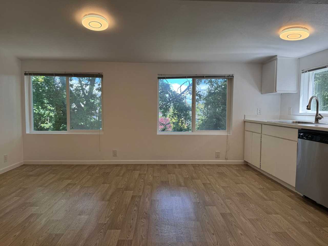 5536 38th Ave Ne - Photo 3 of 17