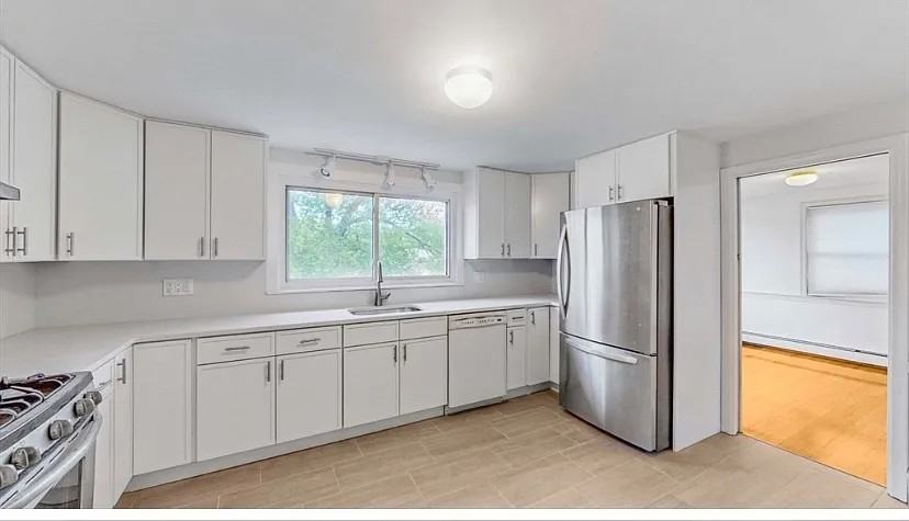 57 Spy Pond Ln - Photo 4 of 10