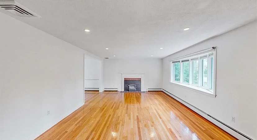 57 Spy Pond Ln - Photo 5 of 10