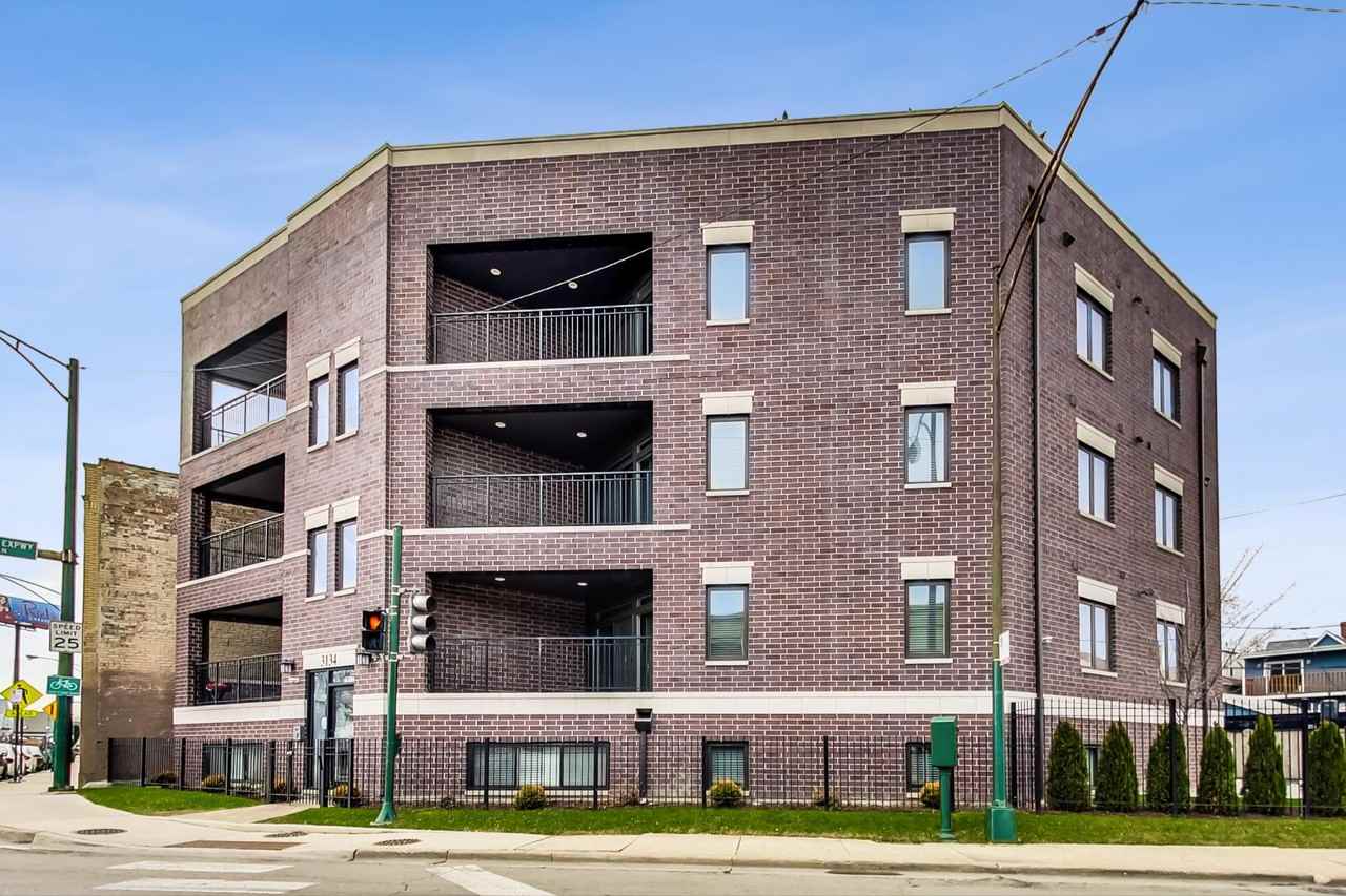 3134 N Kedzie Ave #1S - Photo 2 of 12