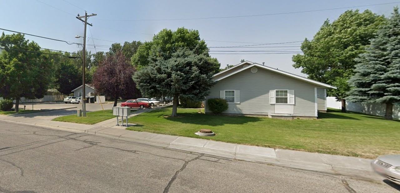 343 W Pine St - Photo 4 of 7