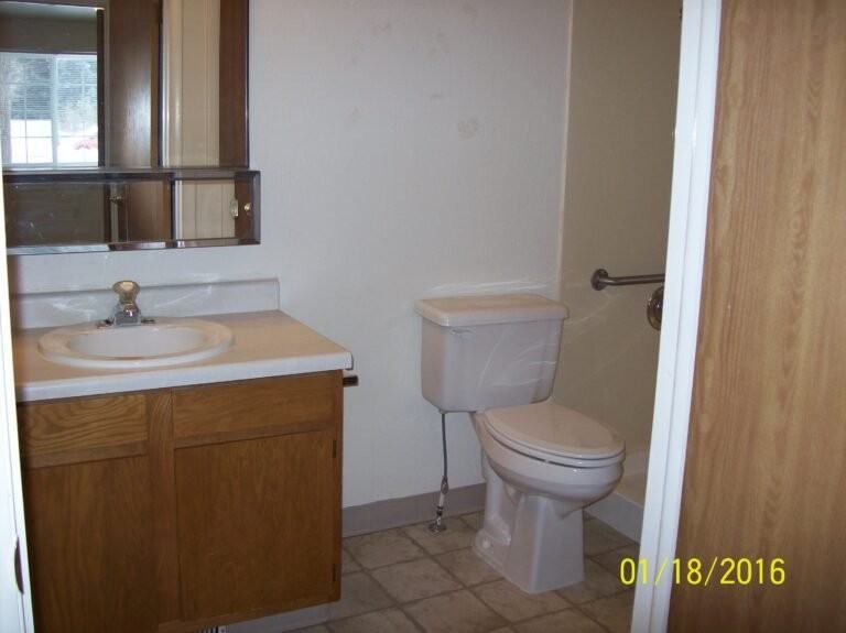 343 W Pine St - Photo 7 of 7