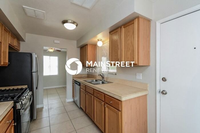 6122 E Sylvane St - Photo 6 of 16