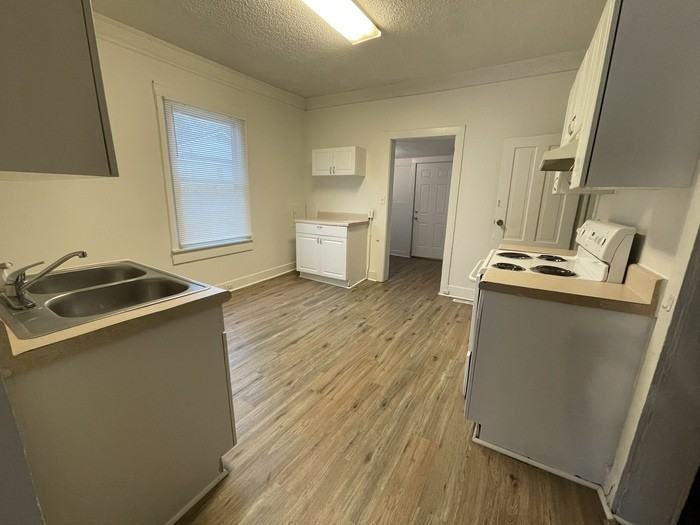 324 Hudson St #324 - Photo 5 of 13