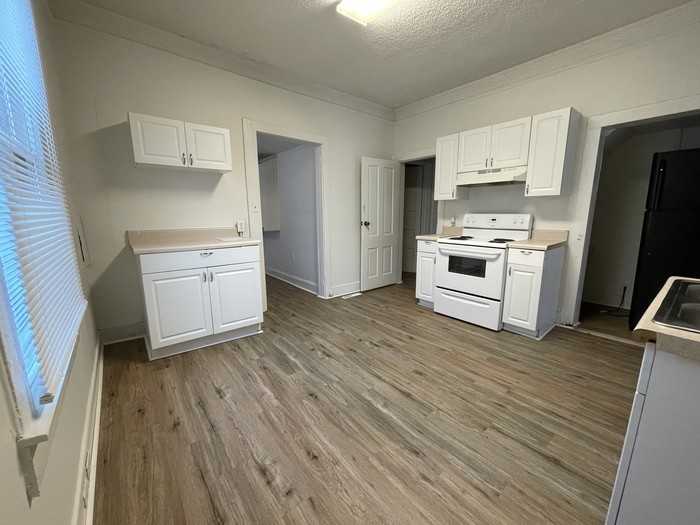 324 Hudson St #324 - Photo 6 of 13