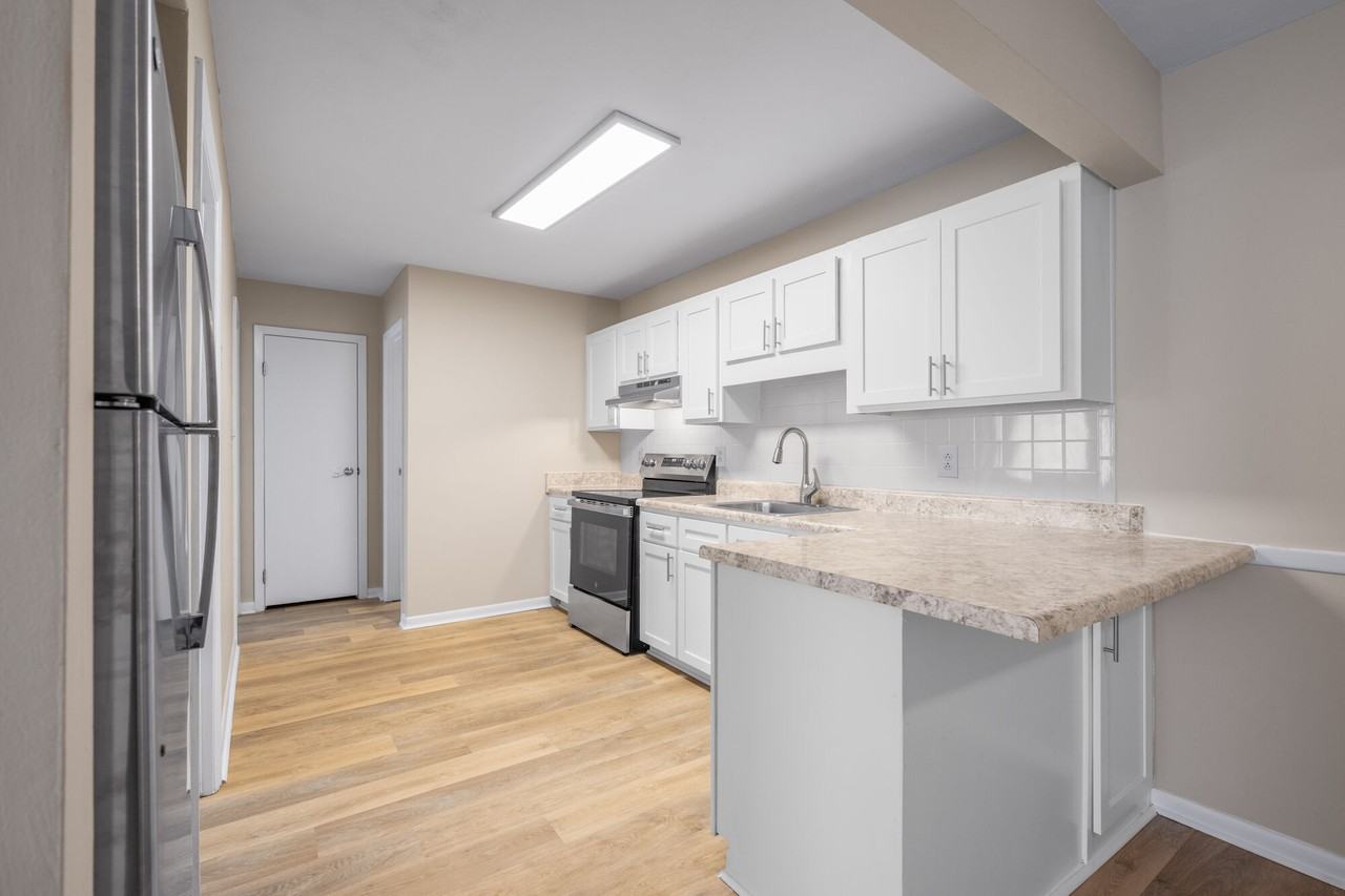 Riverlands Apartments - Photo 5 of 17