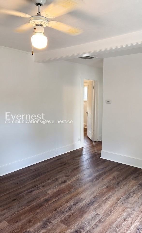 801 Smith St - Photo 7 of 19