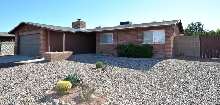 3777 W Horizon Hills Dr - Photo 2 of 10