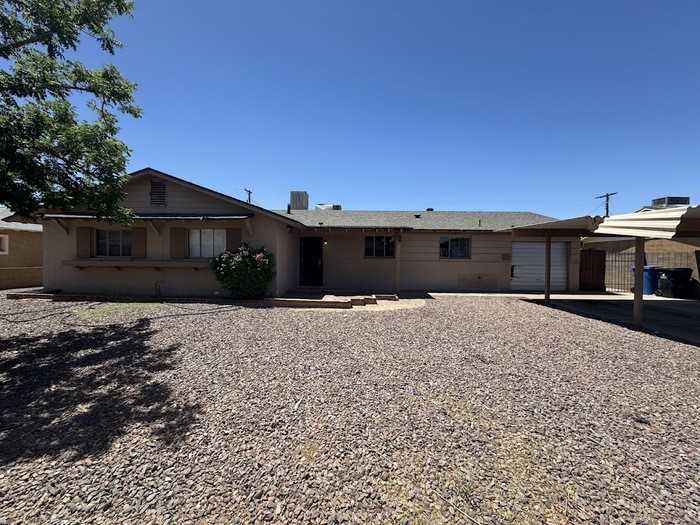 5857 W Coolidge St - Photo 2 of 19