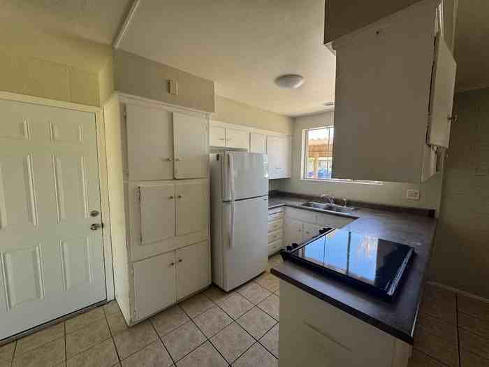 5857 W Coolidge St - Photo 3 of 19