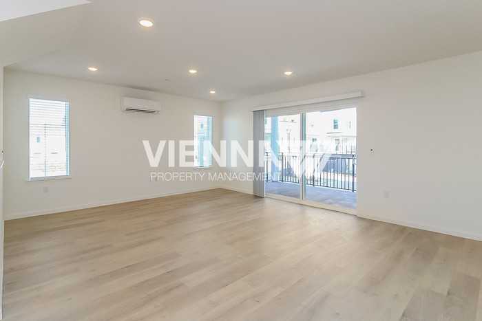8080 Quiet Knolls Dr - Photo 3 of 32
